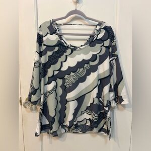 Manuheali’i Blouse Size Large